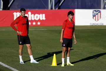 Morata y Joao Félix 