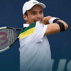 Bautista y Badosa maquillan un mal día de los españoles