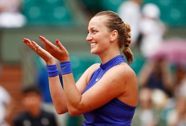 Kvitova wins in impressive comeback after knife attack