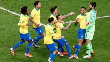 Brasil sufre para clasificar a las semifinales de la Copa Am&eacute;rica ante Paraguay