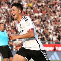 Tres clubes de la Bundesliga miran a Damián Pizarro