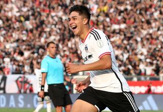 Tres clubes de la Bundesliga miran a Damián Pizarro