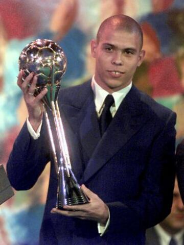 En 1997, además de lograr el balón de oro, se hizo con su segundo Fifa World Player consecutivo.