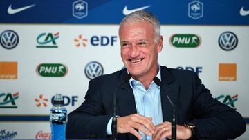 Didier Deschamps comparece ante los medios para anunciar la lista de 23 convocados para los partidos ante Alemania y Holanda.