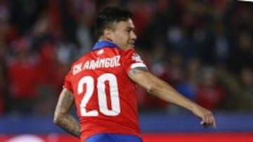 El Leverkusen asegura que tiene acuerdo con Charles Aránguiz