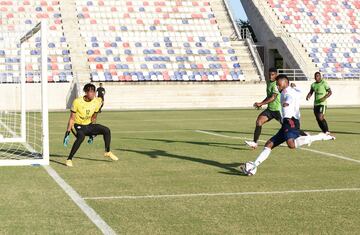 Los dirigidos por Reinaldo Rueda continúan su preparación para el juego vs Honduras y disputaron dos partidos amistosos en el Romelio Martínez.