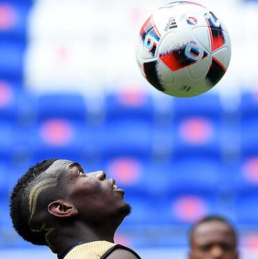 Pogba agent blasts Lineker over 'overrated' jibe