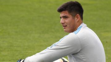 El director deportivo de la U señaló este lunes que el jugador desistió de negociar con los azules. "Me da pena que jugadores no quieran estar en la U", dijo.