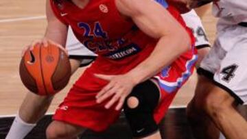 <b>FUERTE EN LA PINTURA. </b>Kaun ante el Partizán en la Final Four.