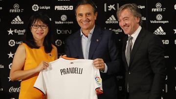 La presidenta, el entrenador y el director deportivo se citan con el due&ntilde;o del club. 