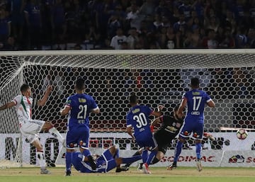 Roberto Cereceda anotó un golazo y puso en ventaja a Palestino sobre la U.