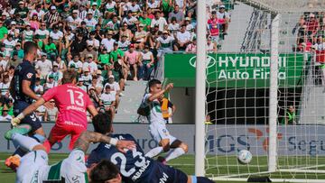 André Silva anota el primer tanto del Elche ante el Celta.