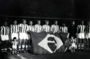 El Santos de Brasil en el partido contra el Necaxa.