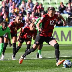 Sinclair se queda a once metros del récord