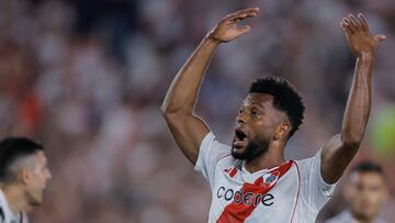. BUENOS AIRES (ARGENTINA), 29/10/2024.- Miguel Borja de River reacciona este martes, en un partido de las semifinales de la Copa Libertadores entre River Plate y Atlético Mineiro en el estadio Mas Monumental de Buenos Aires (Argentina). EFE/ Juan Ignacio Roncoroni