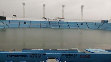 La cancha de la Jaiba Brava sufrió los estragos de las tormentas en los primeros días de noviembre de 2016. El juego frente a Leones Negros se jugó tres días después.