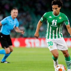 Diego Lainez reapareció en la convocatoria del Real Betis