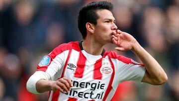 El PSV Eindhoven festeja los 25 goles de Hirving Lozano en liga