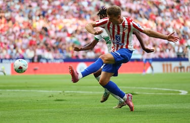 Sorloth abrió el marcador con un remate con el pie izquierdo tras un gran pase del nuevo fichaje del Atleti, el central eslovaco Dávid Hancko.