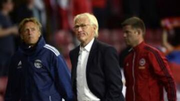 Morten Olsen, en el centro de la imagen.