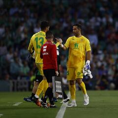 Pellegrini mantiene la máxima tensión en la portería del Betis