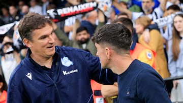 Ion Ansotegi saluda a Pablo Hernández, entrenador del Castellón.