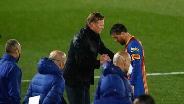 MADRID, SPAIN - APRIL 10: Ronald Koeman, coach of FC Barcelona, saludates to Lionel (Leo) Messi of FC Barcelona during the spanish league, La Liga, football match played between Real Madrid and FC Barcelona at Alfredo Di Stefano stadium on April 10, 2021 