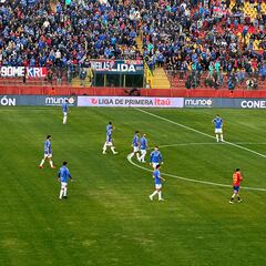 Este momento de tensión entre los jugadores de la U no se esperaba: no se vio en la televisión