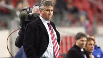 <strong>RENOVACIÓN.</strong> Hiddink seguirá siendo el seleccionador de Rusia hasta 2010.