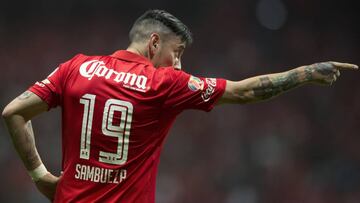 El t&eacute;cnico de Toluca, Hern&aacute;n Cristante, defiende al mediocampista argentino, de cara a la Semifinal de Vuelta ante Chivas.