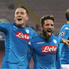 El Nápoles destroza al Shakhtar y se mantiene con vida