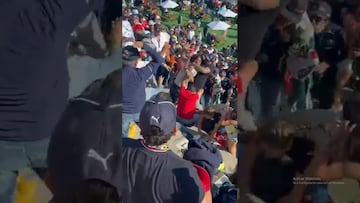 Vídeo: Violencia en el Gran Premio de México, fans se agarran a golpes en el Foro Sol