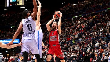 MILAN, ITALY - NOVEMBER 04: Sergio Rodriguez, #13 of AX Armani Exchange Milan in action during the Turkish Airlines EuroLeague Regular Season Round 8 match between AX Armani Exchange Milan and FC Barcelona at Mediolanum Forum on November 04, 2021 in Milan, Italy. (Photo by Giuseppe Cottini/Euroleague Basketball via Getty Images)