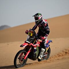 Schareina gana y se aferra a la lucha por el Dakar