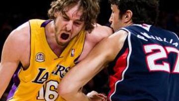<strong>BRILLANTE DEBUT EN CASA.</strong> Gasol brilló en su primer partido como local en el Staples Center y los Lakers aplastaron a los Hawks.