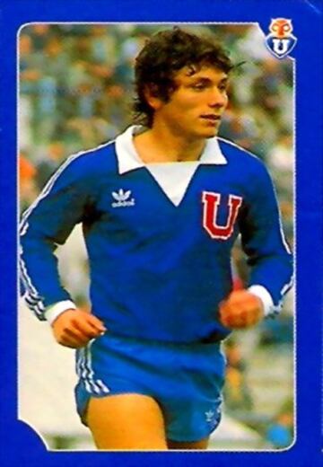 Curioso el caso del 'Búfalo'. Era centroatacante en el fútbol formativo, pero en el profesionalismo por la U solo actuó como zaguero central. Recién en México volvió a jugar en su puesto de '9', donde salió campeón con el Puebla.