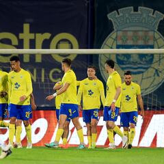 Un tridente español devora al Oporto