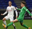 El Olympique de Lyon se lleva el derbi en un final de infarto