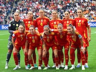Soccer Football - UEFA Women's Euro 2025 - Final - England v Spain - St. Jakob-Park, Basel, Switzerland - July 27, 2025 Spain players pose for a team group photo before the match REUTERS/Bernadett Szabo