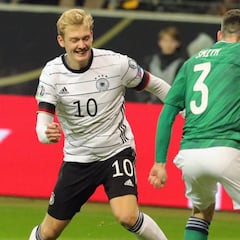 Set y liderato para Alemania