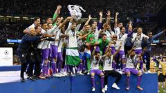 El Real Madrid, alzando la duod&eacute;cima Champions en Cardiff.