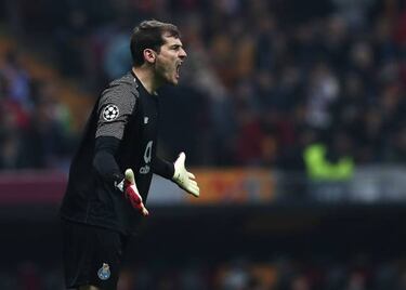 Iker Casillas open to Spain recall: "It's for Luis Enrique to decide"