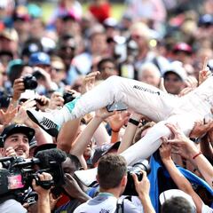 Hamilton ya tiene a Prost y a Alonso en el punto de mira