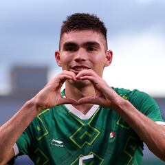 Johan Vásquez, el líder que se llevó el Genoa a la Serie A