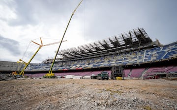 Las obras del Spotify Camp Nou contin¨²an en los plazos previstos del calendario del Espai Bar?a. Las demoliciones avanzan en el Estadio y la imagen del templo del barcelonismo, tal y como lo conoc¨ªamos, ya forma parte de la historia.