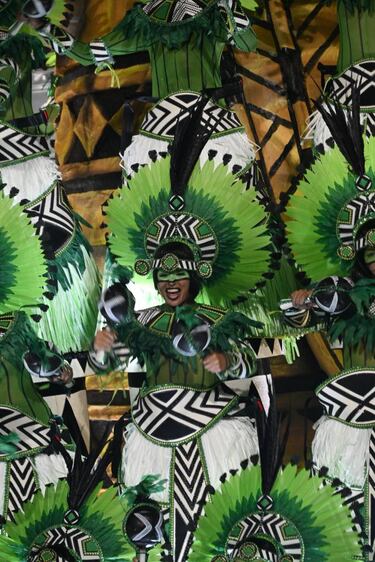 Es chilena, estuvo en Sábado Gigante y desfiló en el Carnaval de Rio: “Se fue injusto con nosotros”