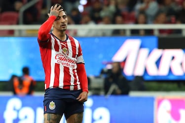¿Pocho Guzmán fuera de Chivas? Pachuca pone condiciones para el fichaje