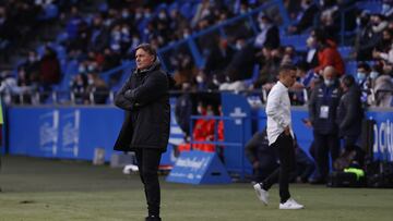 El entrenador del Racing de Ferrol, Crist車bal Parralo, durante un partido.