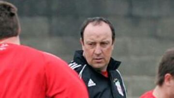 <B>ATENTO. </B> Benítez no quiere que sus hombres se relajen pese al 0-3 de la ida.