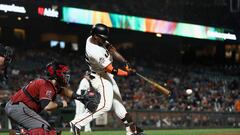 SAN FRANCISCO, CA - AUGUST 29: Andrew McCutchen #22 of the San Francisco Giants hit a single that scored a run in the eighth inning against the Arizona Diamondbacks at AT&amp;T Park on August 29, 2018 in San Francisco, California.   Ezra Shaw/Getty Images/AFP
 == FOR NEWSPAPERS, INTERNET, TELCOS &amp; TELEVISION USE ONLY ==